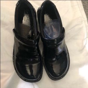 BOC born concept black patent leather Peggy clog 6